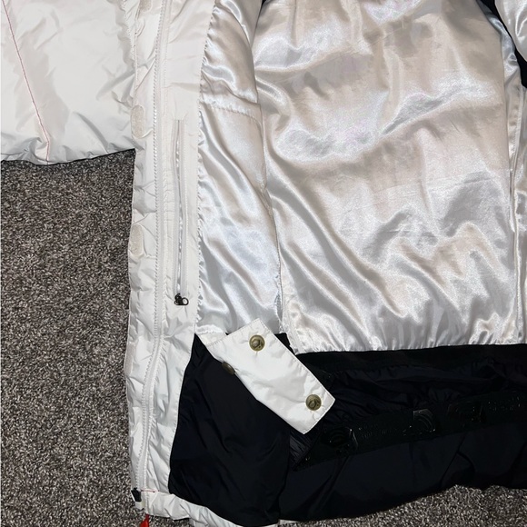 Women’s Down Mountain Hardware Coat - Picture 7 of 10